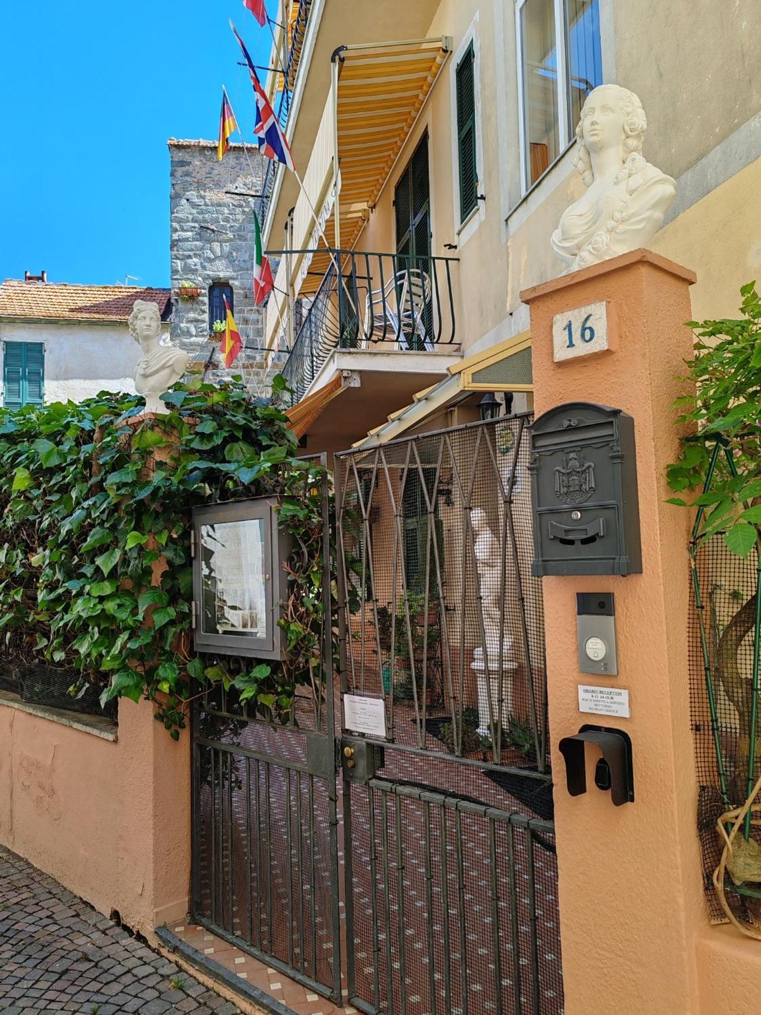 Hotel Triestina Noli Exterior foto